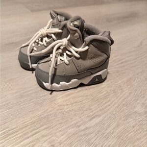 Jordan 9 Retro OG  Gray and White Baby High-Tops